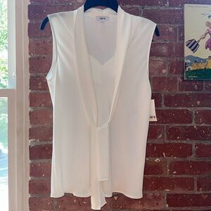 New with tags Bar III suit separates top